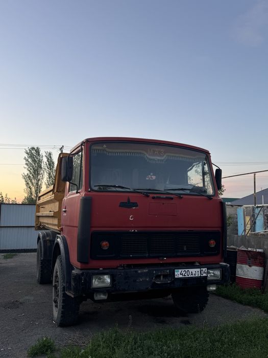 Продам грузовой маз 5551