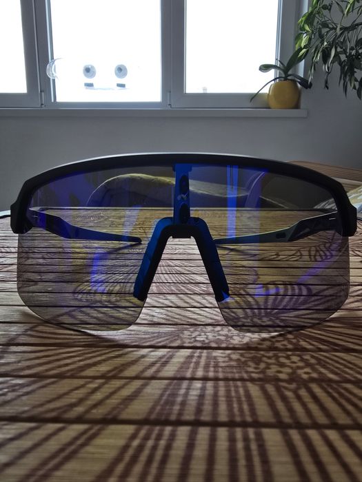 Слънчеви очила Oakley Sutro