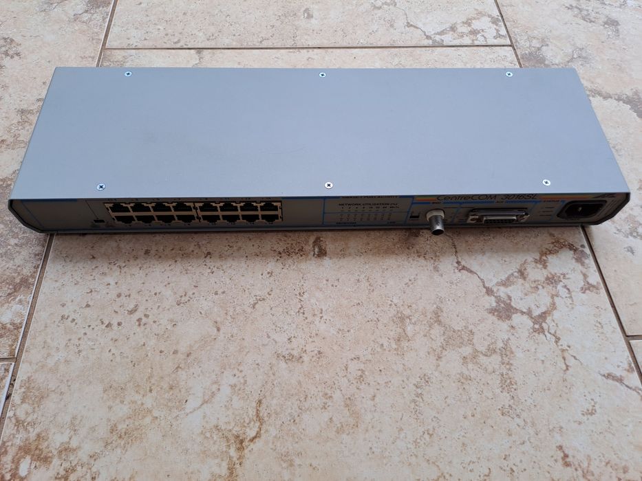 Router Allied Telesyn CentreCOM 3016SL
