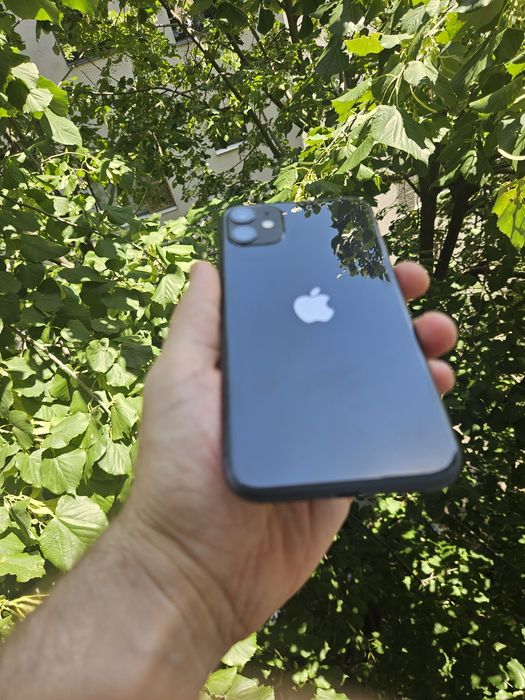 Iphone 11  negru 64 gb