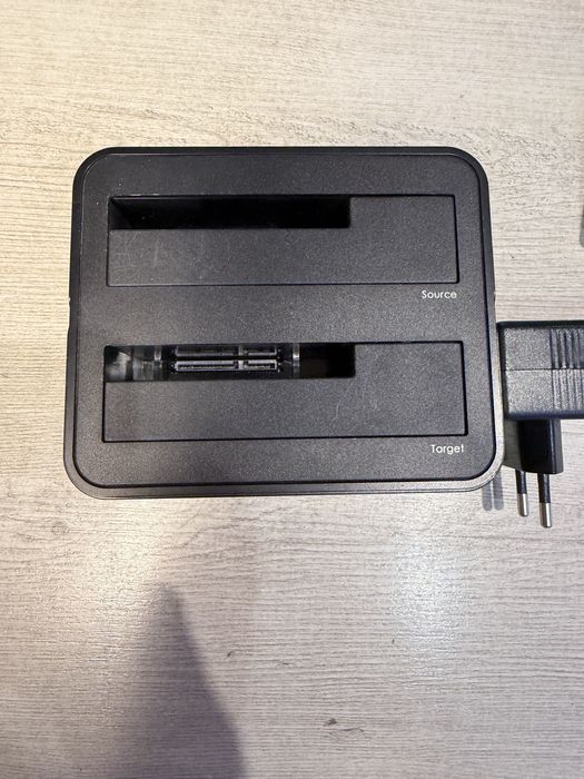 Перфектна докинг станция Wavlink за HDD/SSD – с опция за клониране