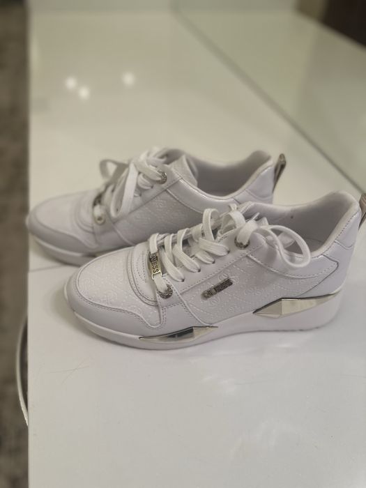 Guess оргинални обувки!