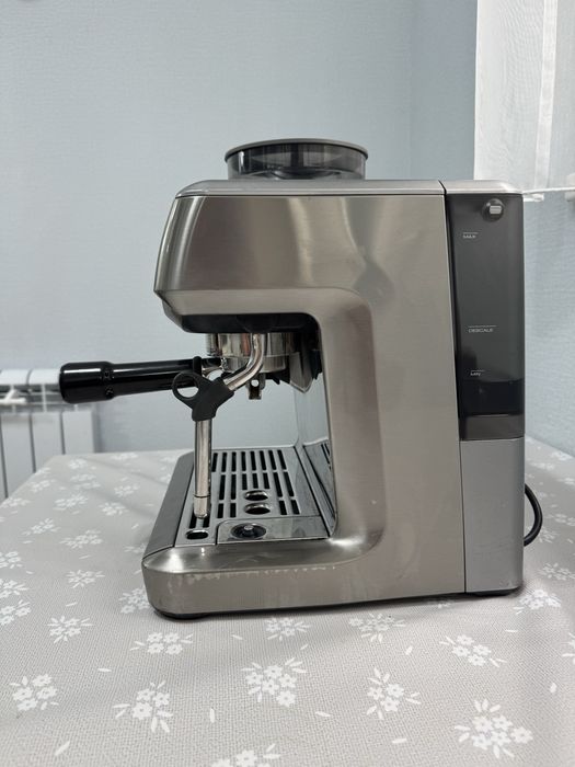 Премиальная кофемашина Sage SeS800