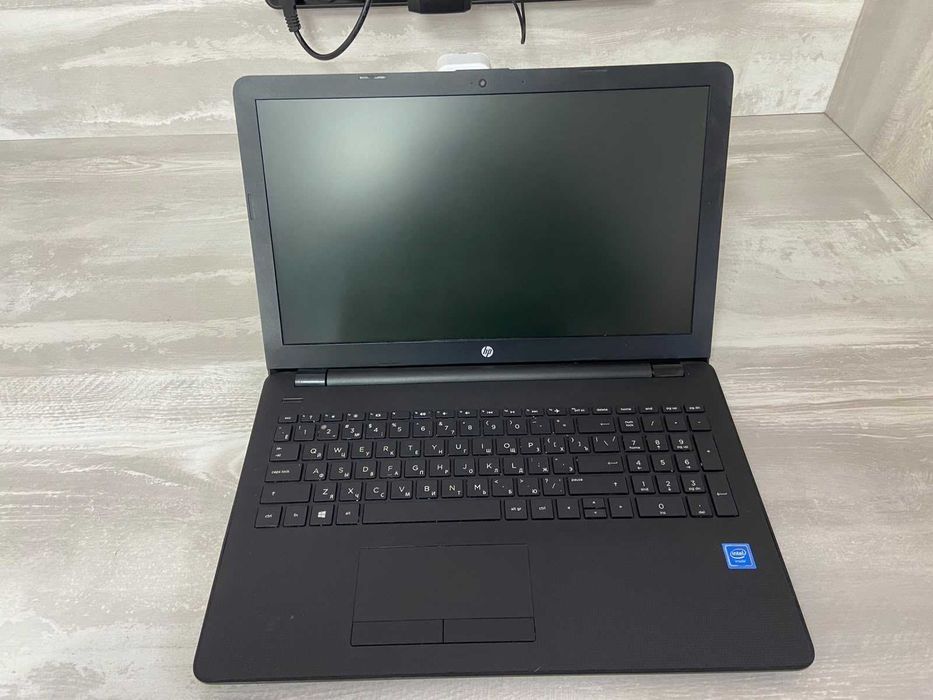 HP 15-BS 100.000 Core i3 8GB SSD 128GB Windows 10