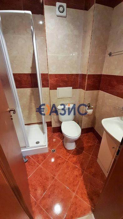 Продава се Двустаен апартамент в к.к. Слънчев бряг - 65 кв.м за 1085 €/кв.м - Снимка #4