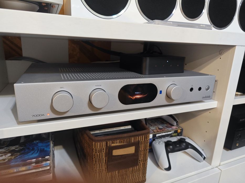 Amplificator audiolab 7000a in garanție