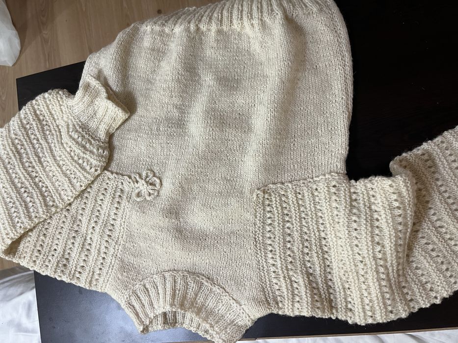 Дамски Плетен пуловер