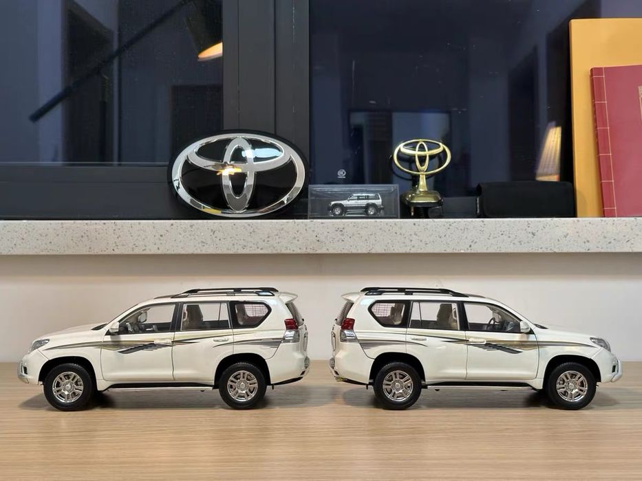 Toyota Prado 1:18