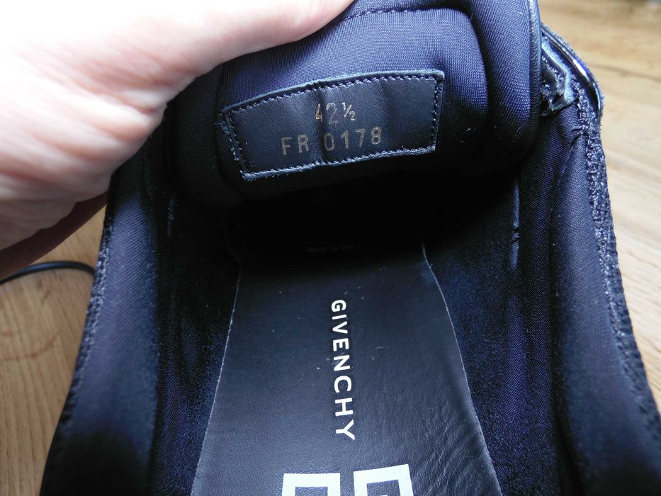 Givenchy Jaw - 42,5 номер Оригинални! Made in Italy