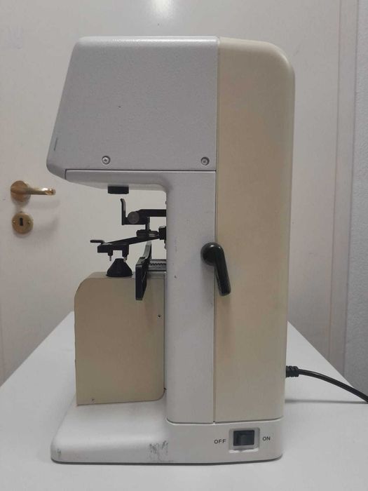 Lensmetru automat TOMEY TL 1000