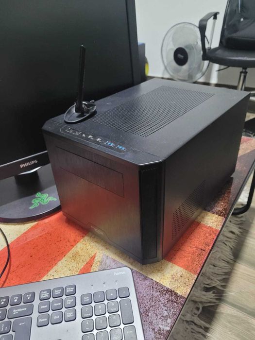 Gaming PC / SFF ITX / Ryzen 5 / 16GB / SSD M.2 / Periferice