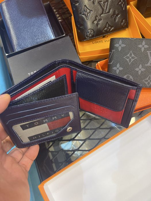 Портмоне Gucci .Louis vuitton