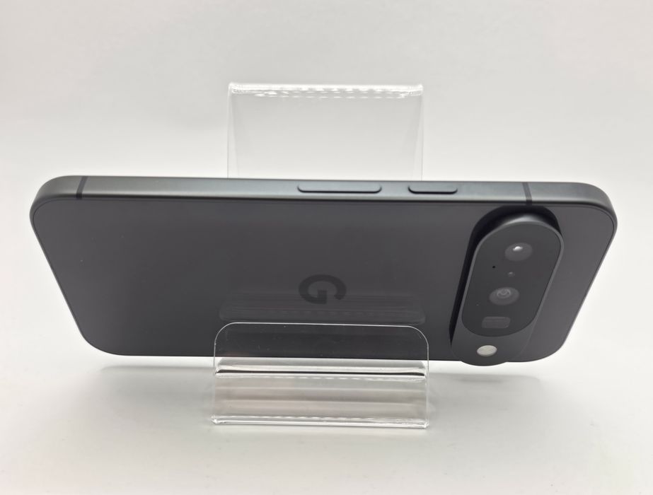 Google Pixel 10 / Obsidian / 256 GB / DeluxGSM