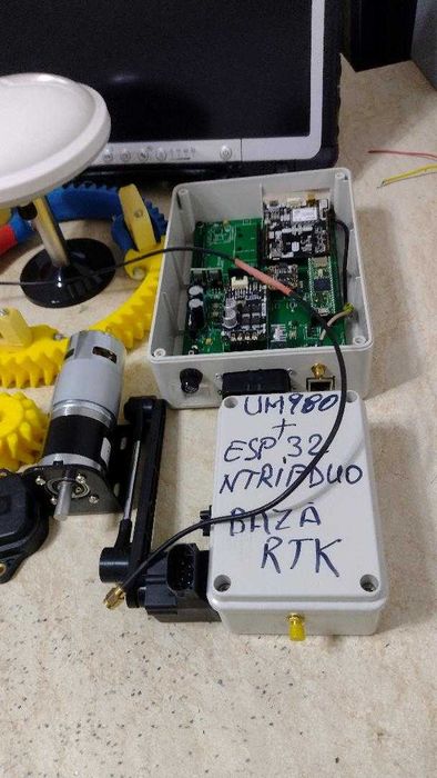 Gps agricol cu autoghidare de precizie  cu baza RTK inclusa in pachet