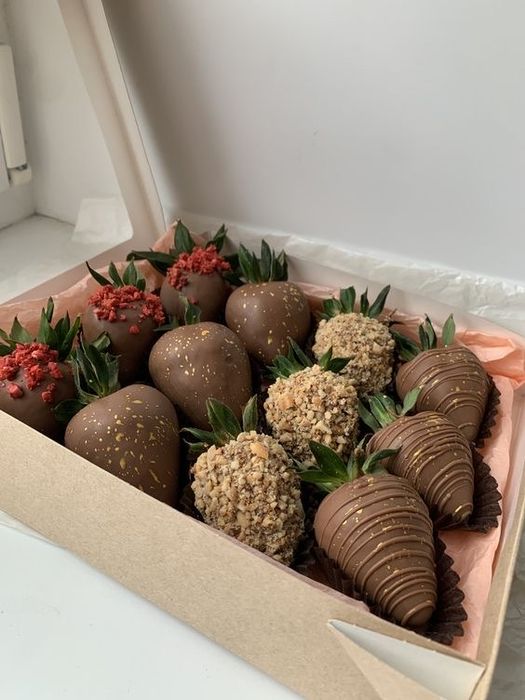 Клубника в шоколаде Алматы