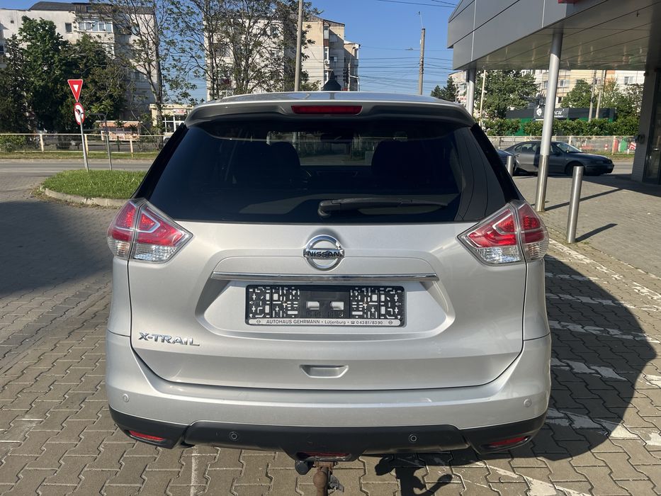 Nissan X-Trail 1.6 dci / 2015 / 360 camera