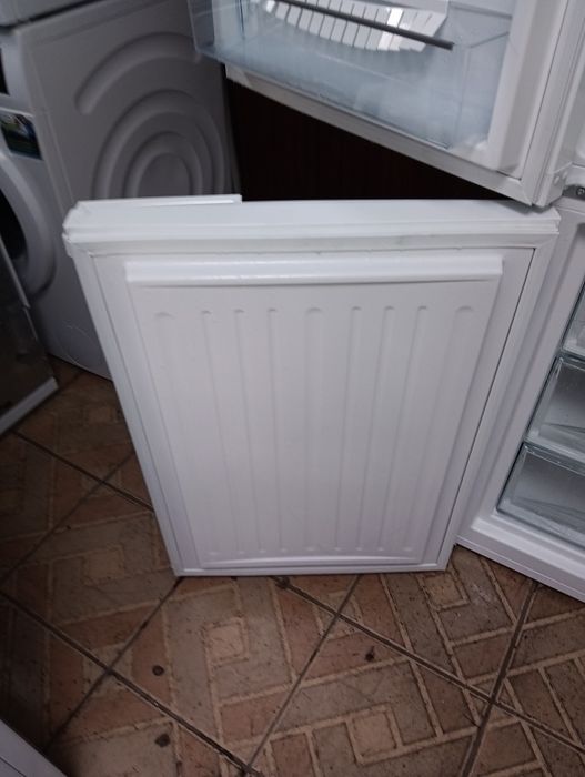 Комбиниран хладилник с фризер Миеле Miele с 2 години гаранция!