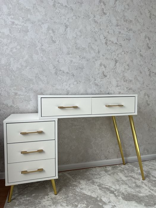 Продам журнальный столик