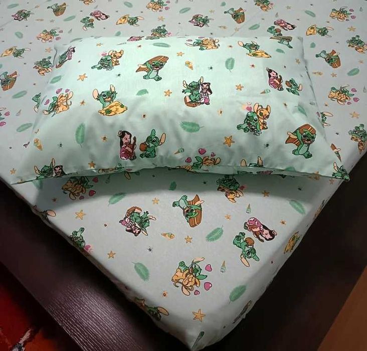 Cearsaf de pat cu elastic + 2 fete de perna