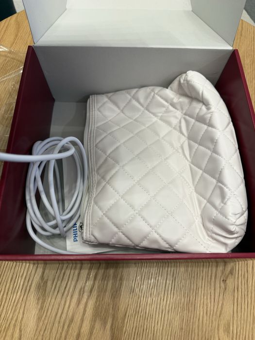 Фотоепилатор IPL Philips Lumea BRI958/00