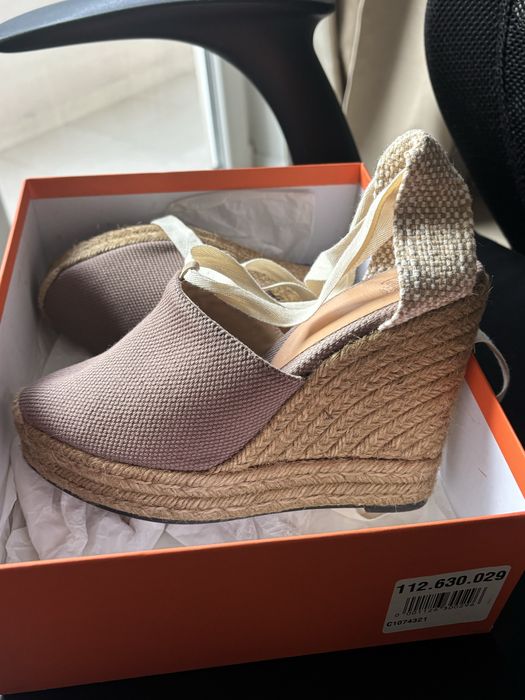 Castaner 38 EU Платформи