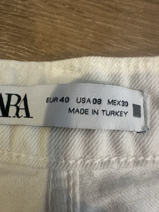 Blugi albi Zara 40 cu talie inalta