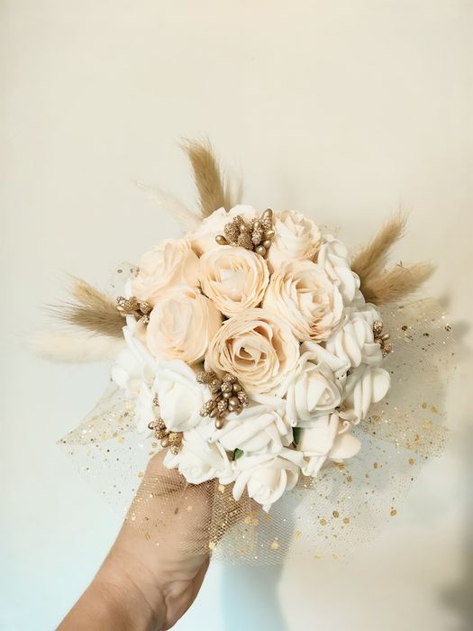 Сватбени бутониери и гривни