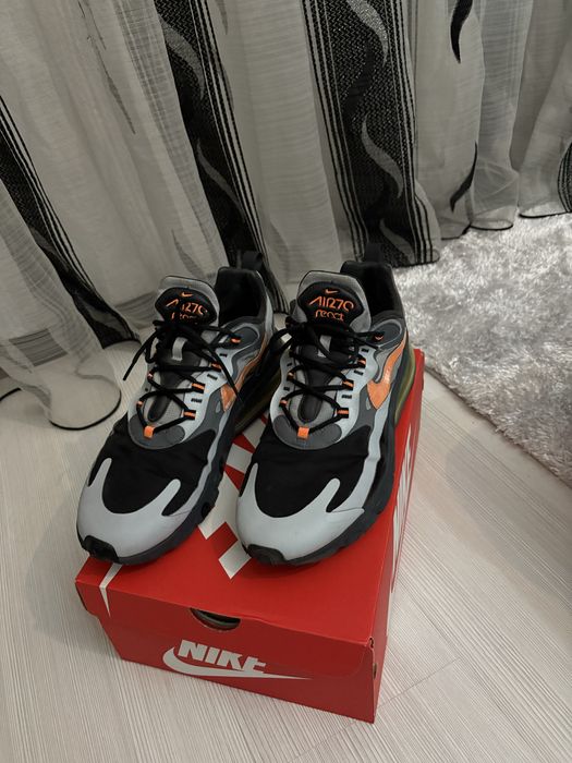 Nike Air Max 270 React