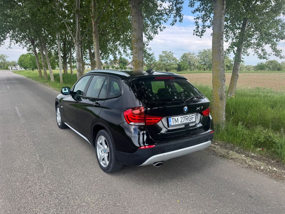 Bmw x1-2.0 diesel - manual  foarte bine intretinuta
