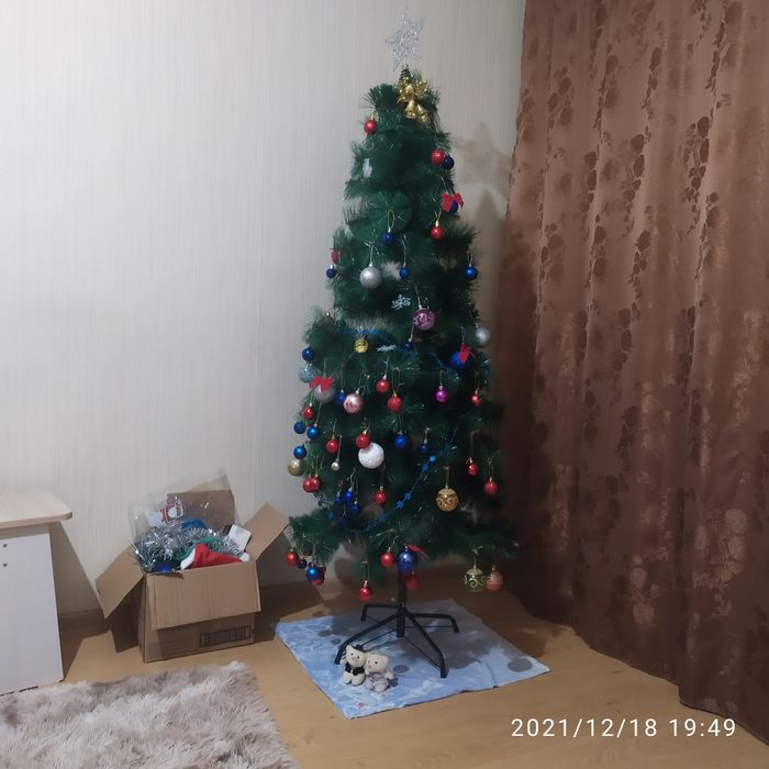 Продам ёлку. 180см.