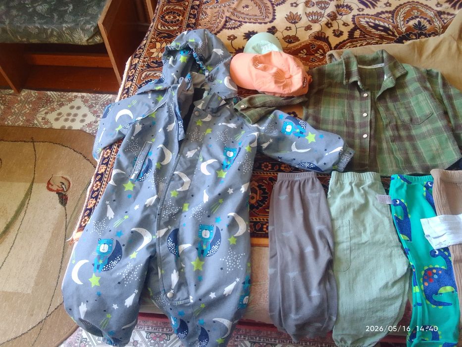 Продам детские вещи