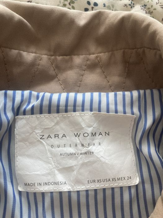 Шлифер Zara , подходящ за пролет и есен.
