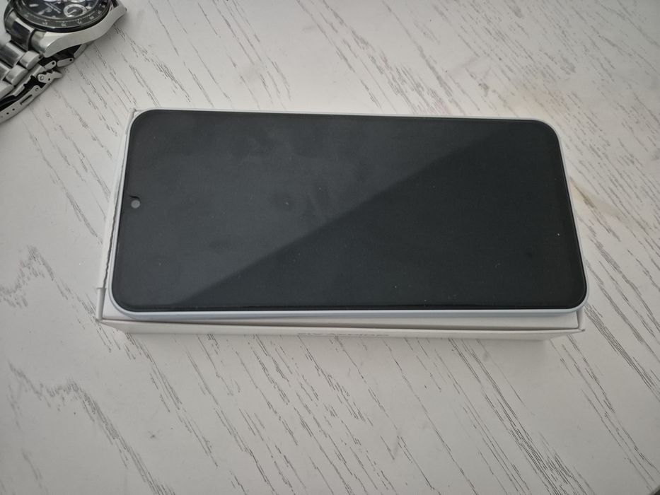 Телефон самсунг А 16