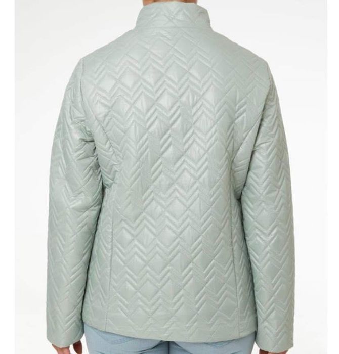 Дамски олекотени якета различни цветове и размери