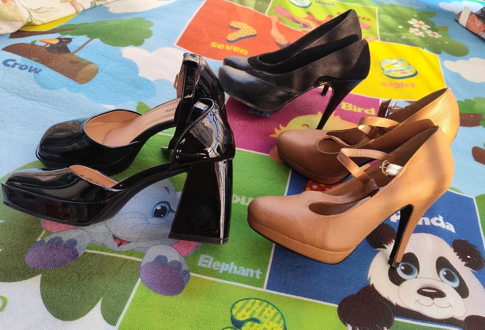 Дамски обувки на висок ток