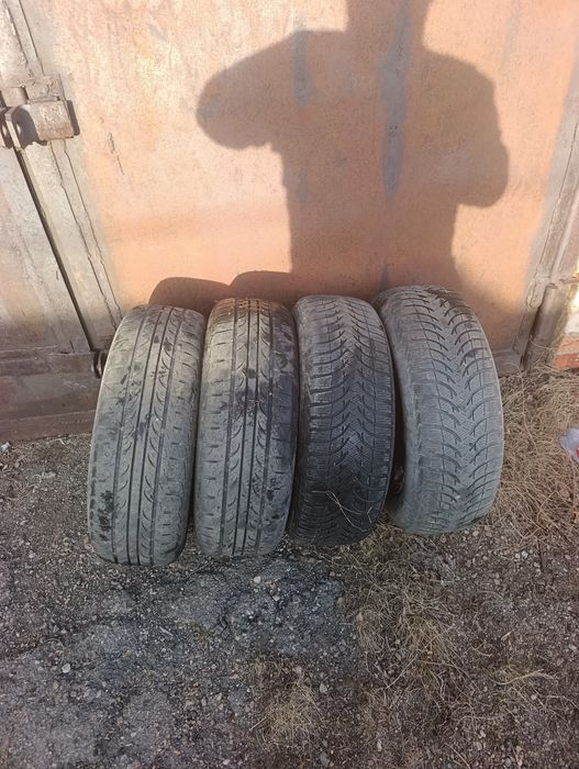 Диски с шинами..