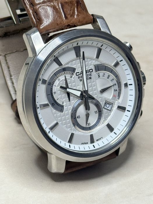 Casio Besaid wr50m хронограф