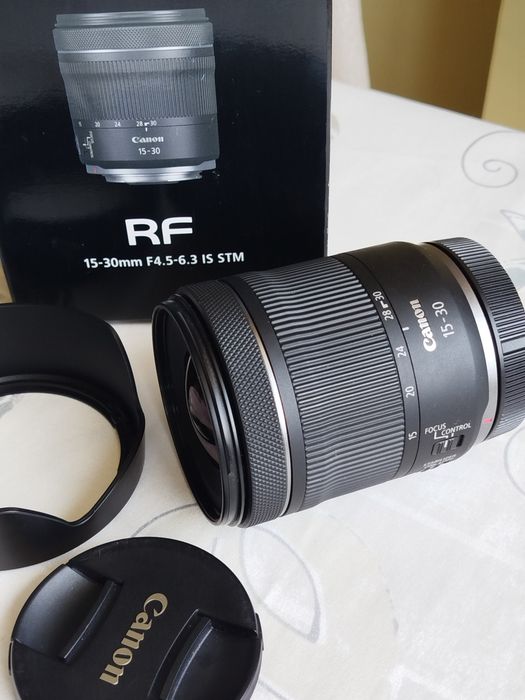 Продавам обектив Canon RF 15-30 mm IS STM