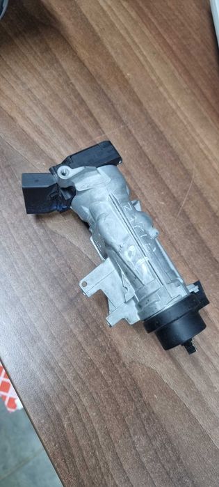 Contact cu cheie VW Skoda Seat 2009 - 2017 Cod 6RA905865 / 1K0905851