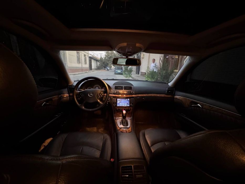 Mercedes benz 211 E 200