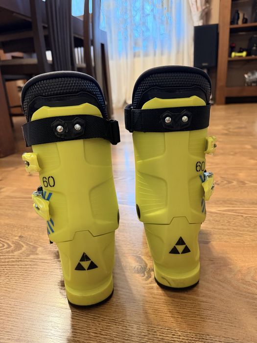 Clăpari schi Fischer Ranger – mărimea 23.5 – stare foarte bună