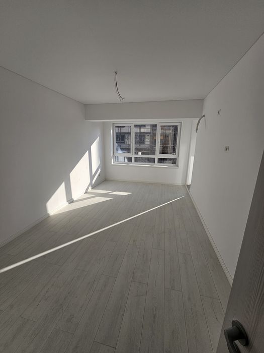 Apartament 2 camere, decomandat, etaj 1, Apărătorii Patriei