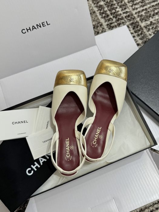 Pantofi Chanel