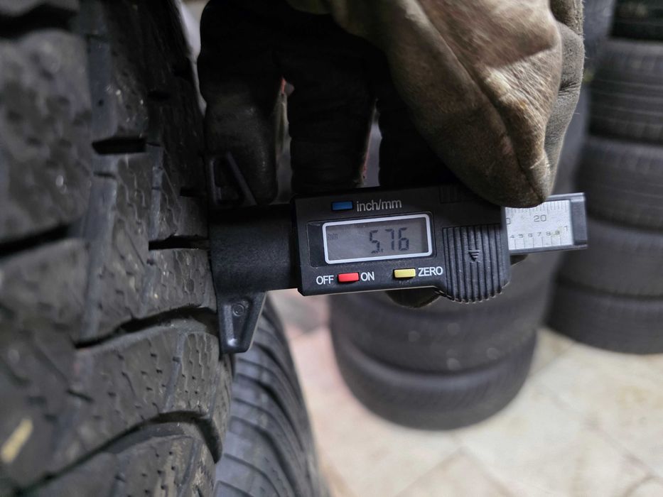 4бр Зимни гуми 205 55 17 - Bridgestone - DOT 2023