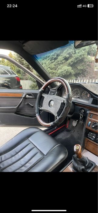 Mersedes W124 дорест