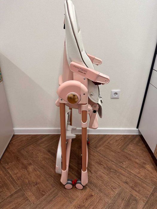 Продавам столче за хранене Peg Perego Prima Pappa Follow Me