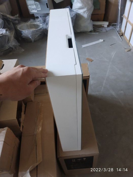 Зеркало с шкафом новый