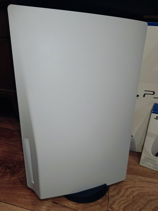 PlayStation 5  825GB + 2 DualSense