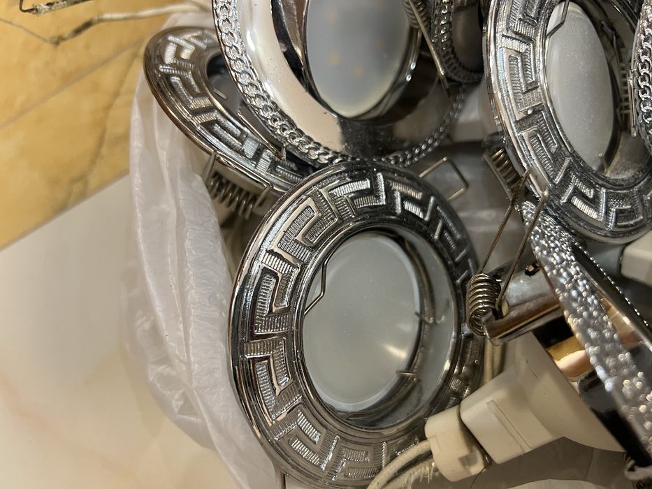 Софиты, подсветка, светильники продам