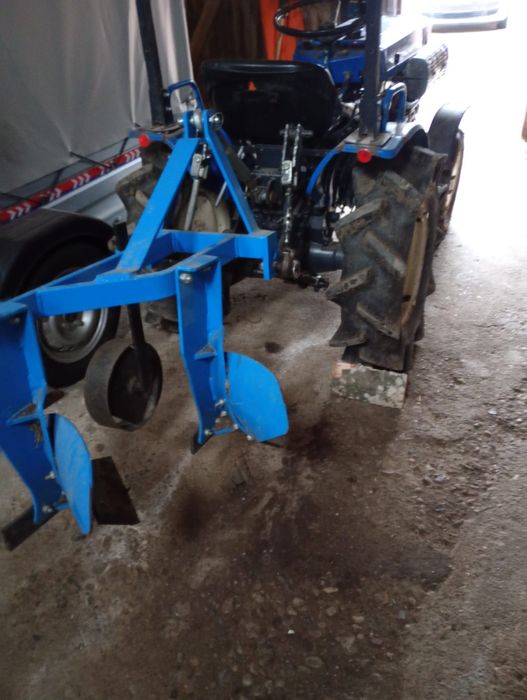 Tractor japonez ISEKI